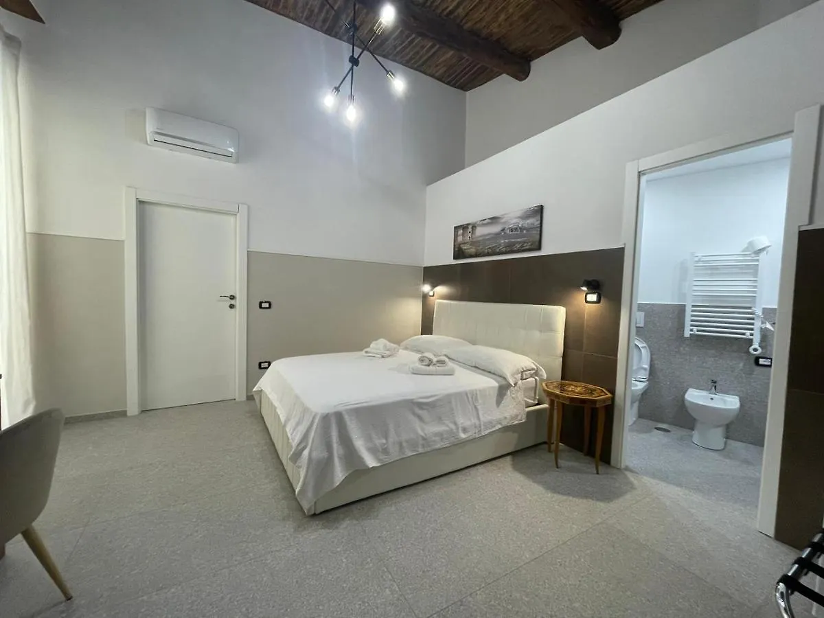 Bed & Breakfast La Suite Del Centro Storico Naples