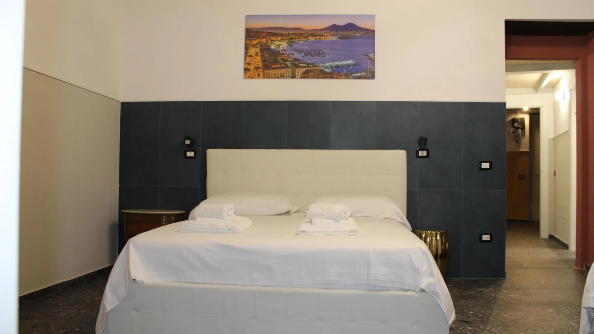 Bed & Breakfast La Suite Del Centro Storico Naples Italy