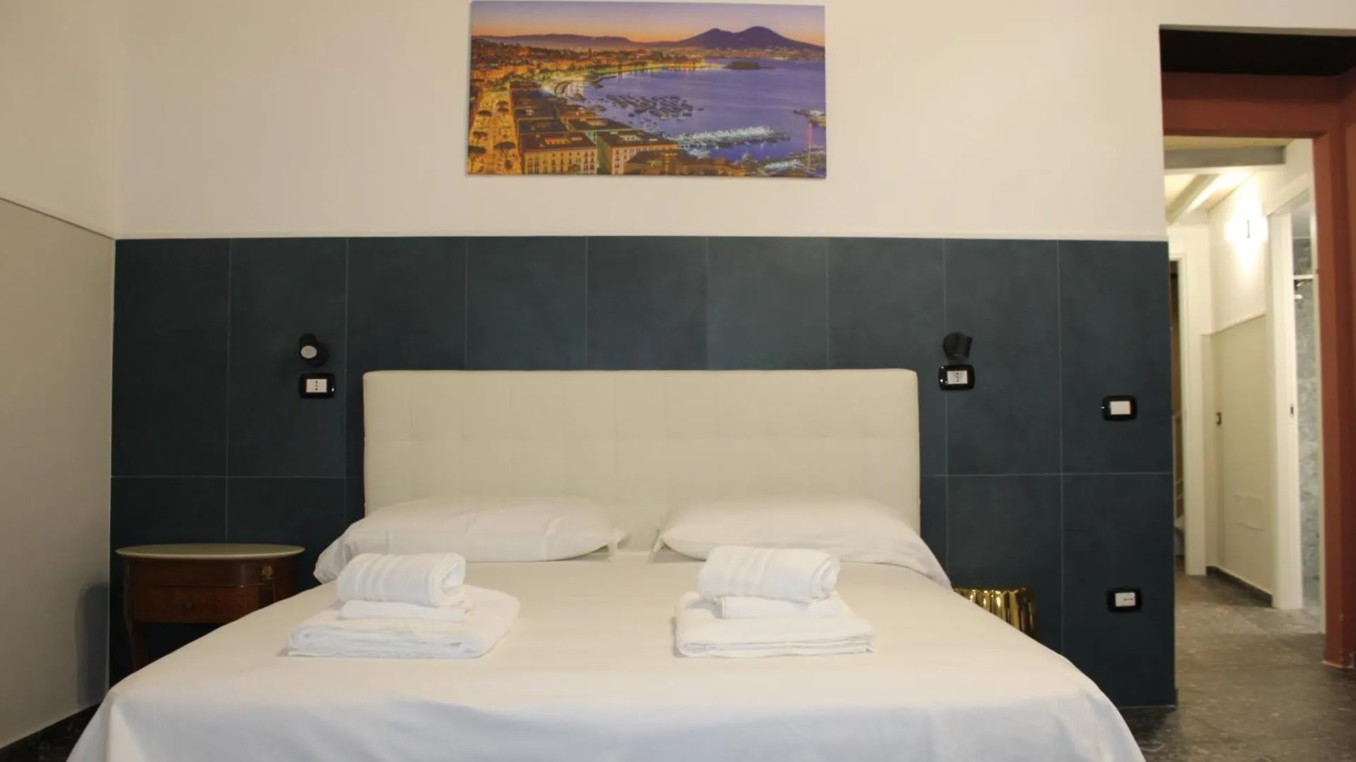 Bed & Breakfast La Suite Del Centro Storico Naples Italy