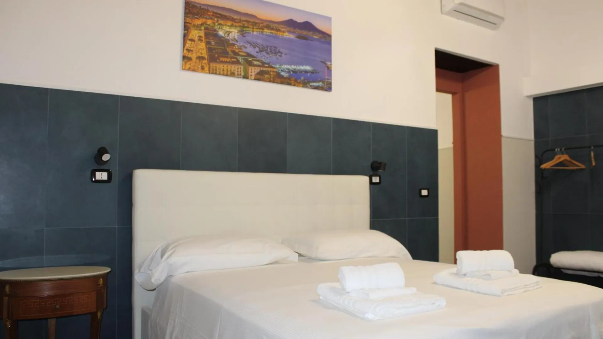 La Suite Del Centro Storico Naples Italy