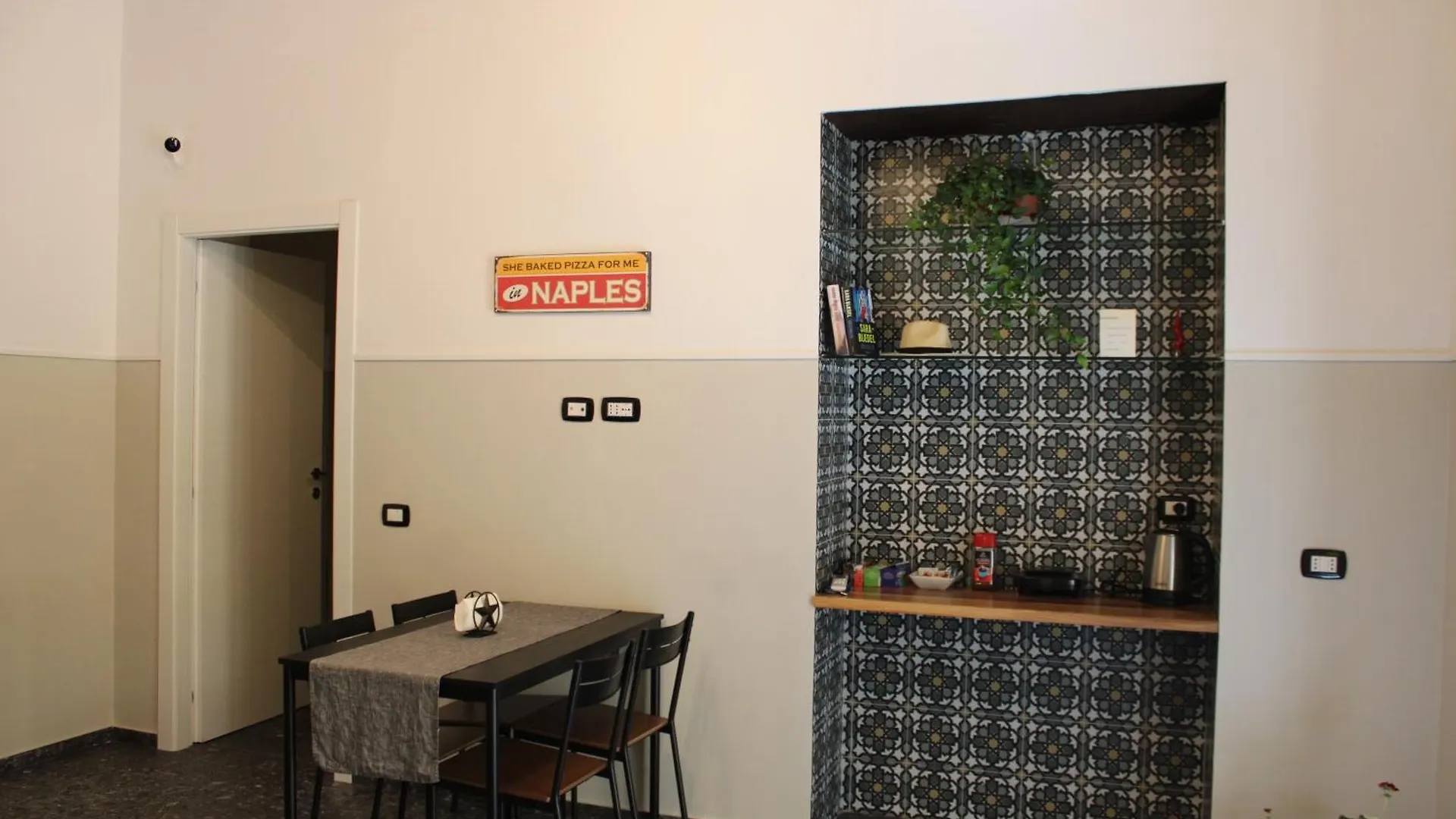La Suite Del Centro Storico Neapol 0*,  Itálie